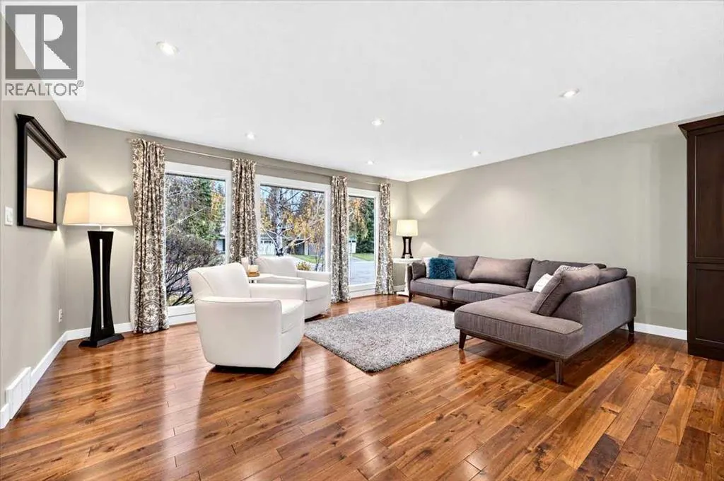131 Parkside Crescent SE
