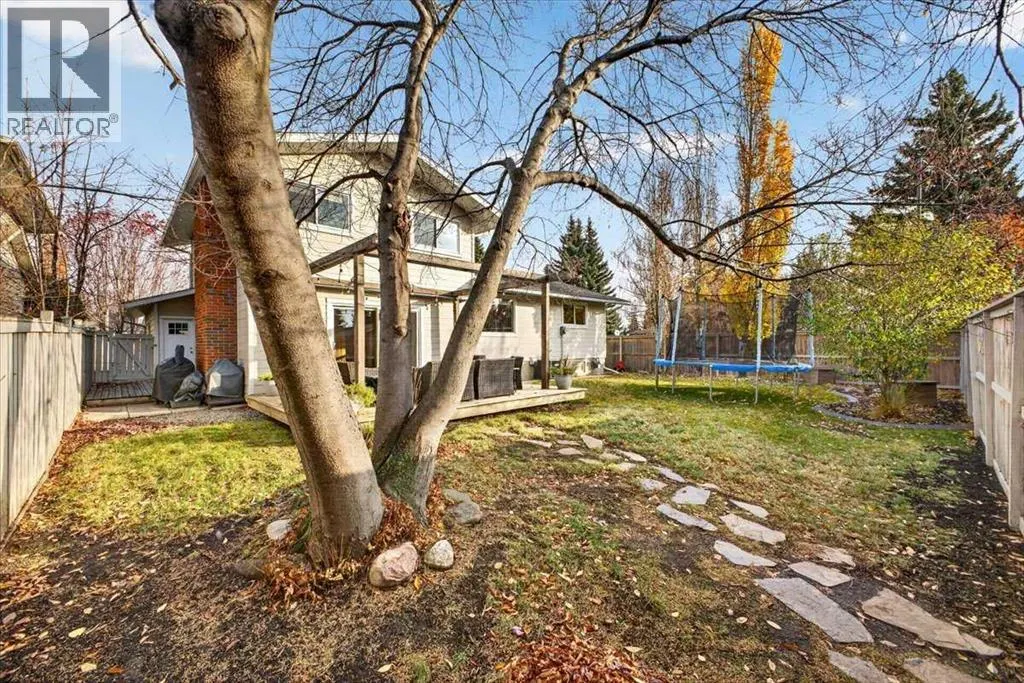 131 Parkside Crescent SE