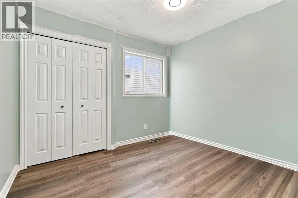 16 Mckenna Place SE
