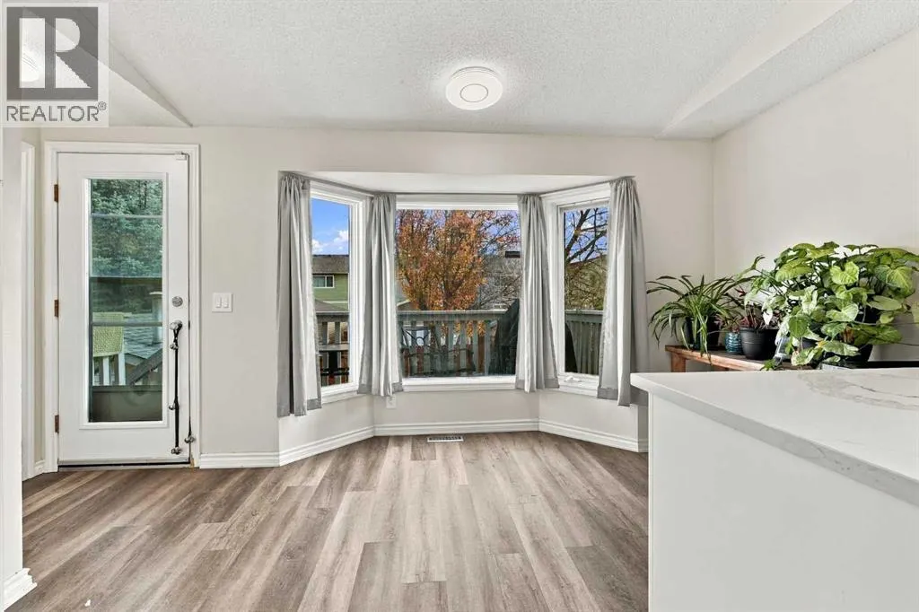 16 Mckenna Place SE