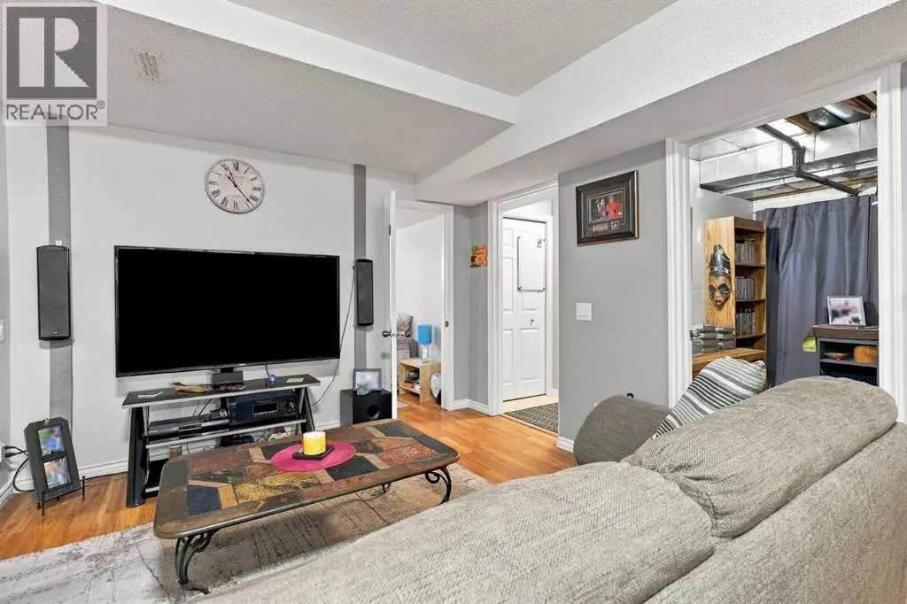 16 Mckenna Place SE