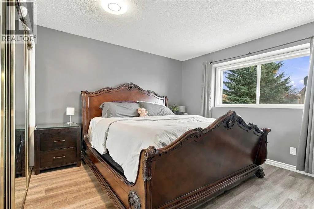 16 Mckenna Place SE
