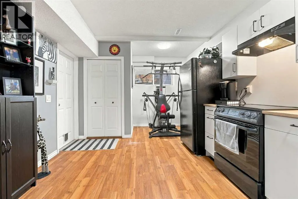16 Mckenna Place SE