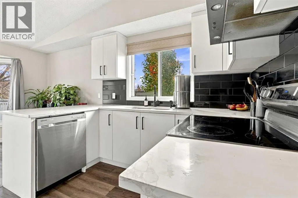 16 Mckenna Place SE
