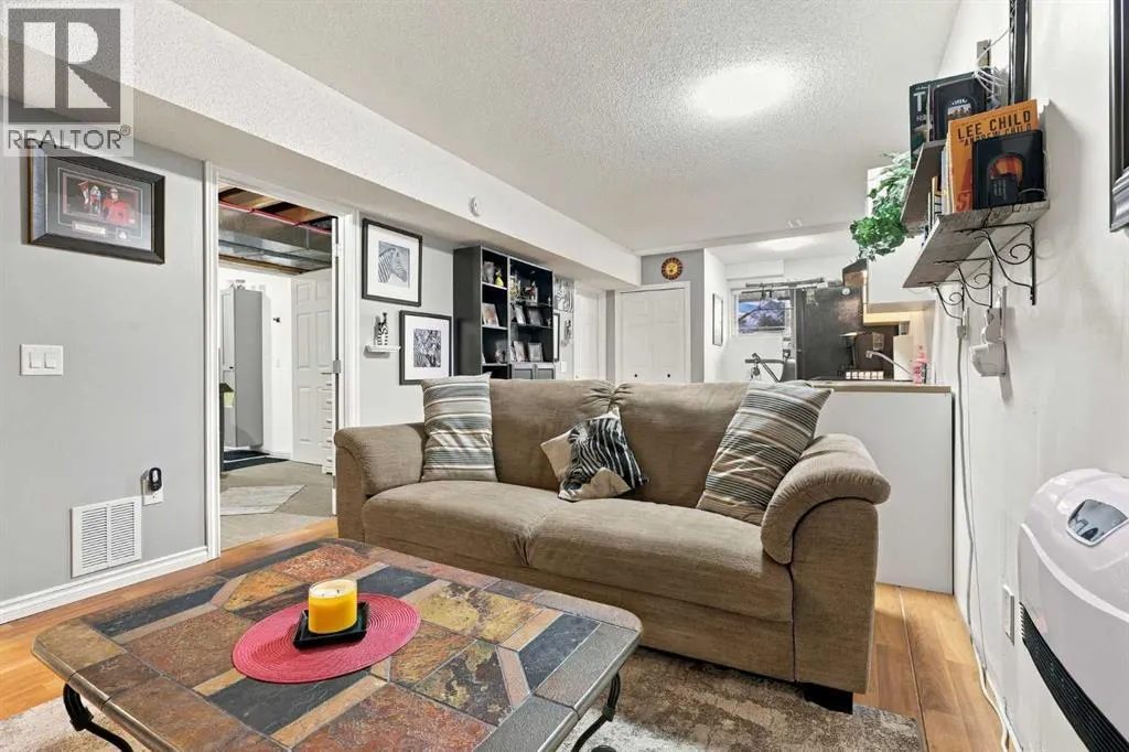 16 Mckenna Place SE