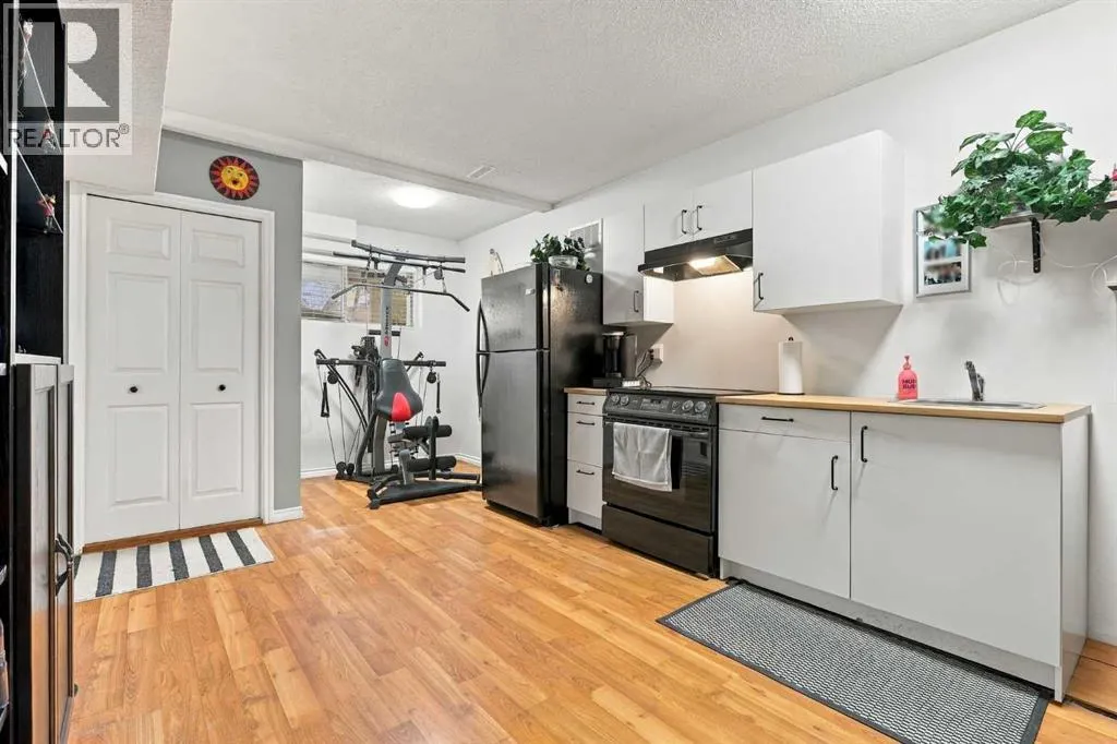 16 Mckenna Place SE