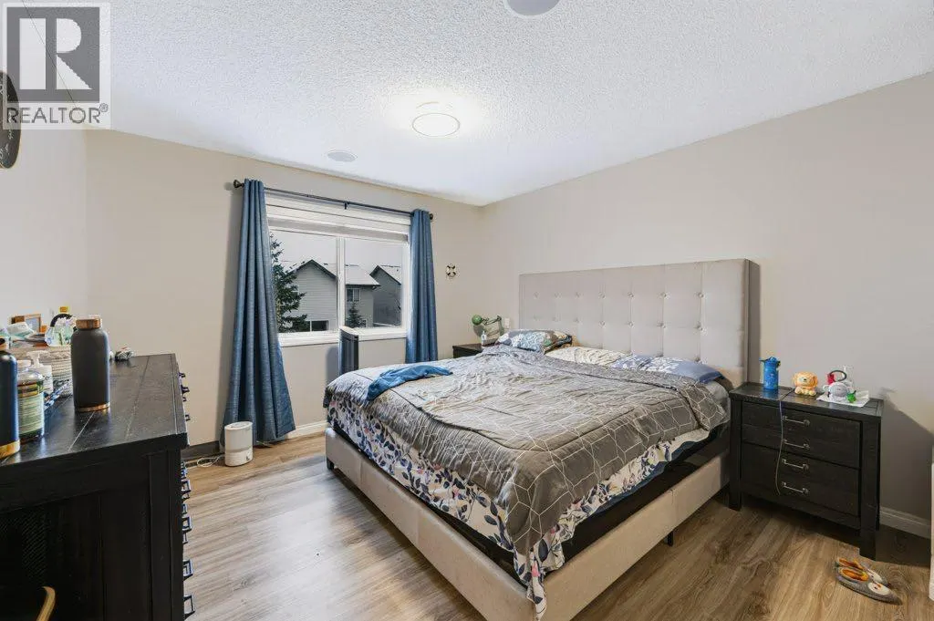 71 Cougarstone Court SW