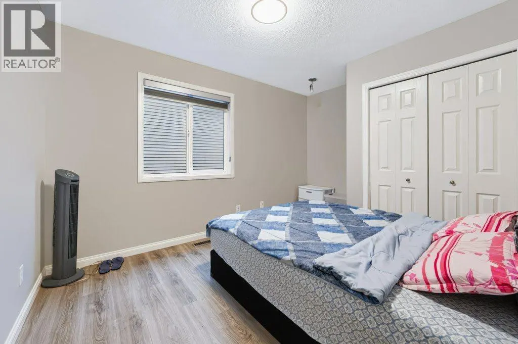 71 Cougarstone Court SW
