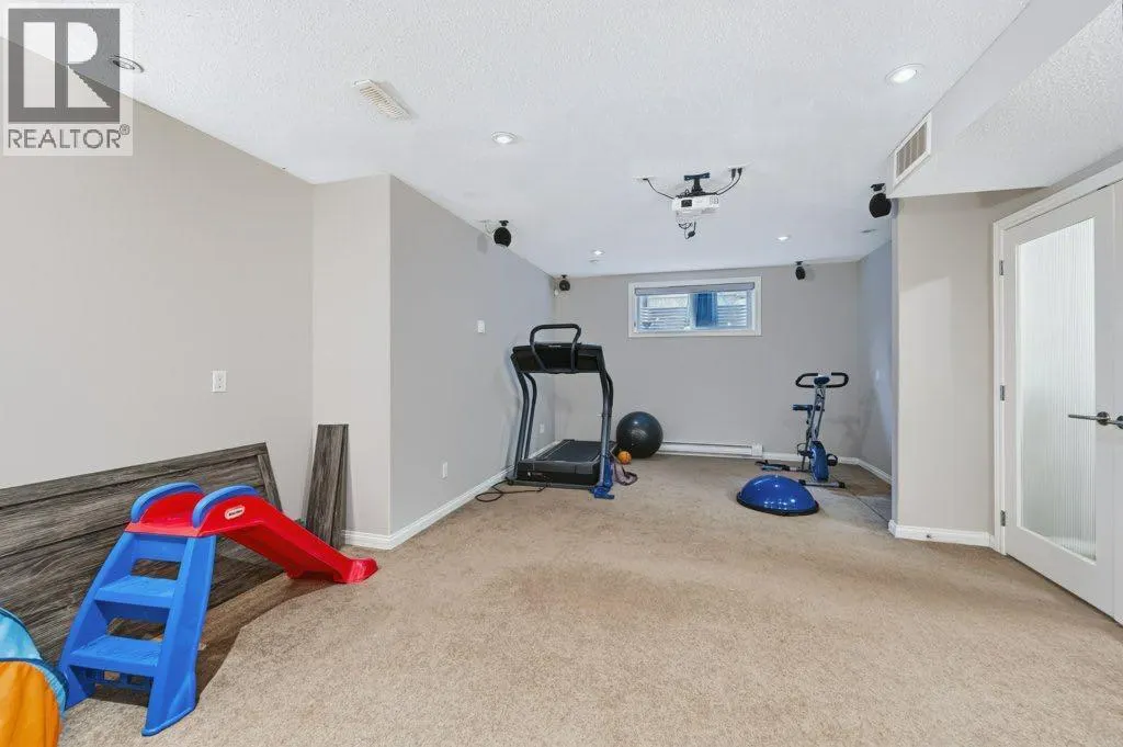 71 Cougarstone Court SW