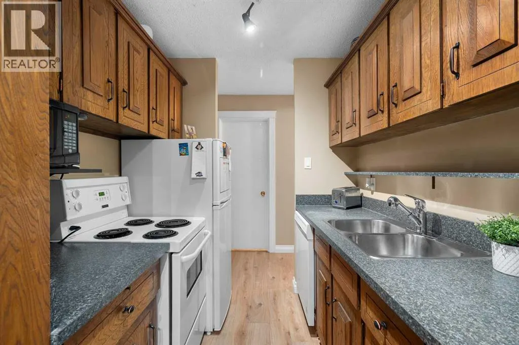 101, 504 Cedar Crescent SW