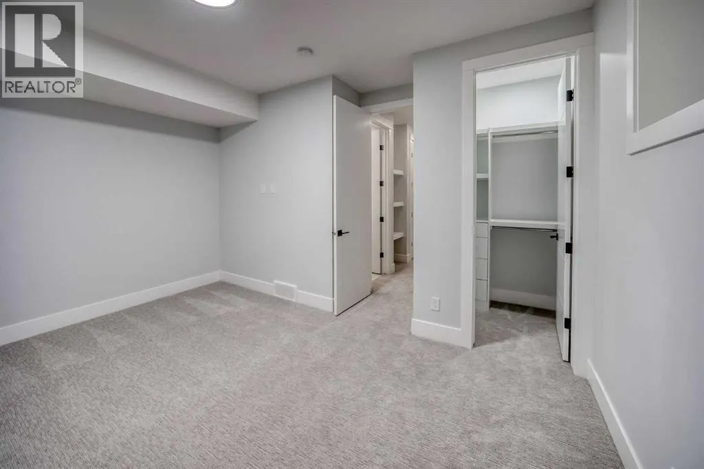 1904 13 Street SW