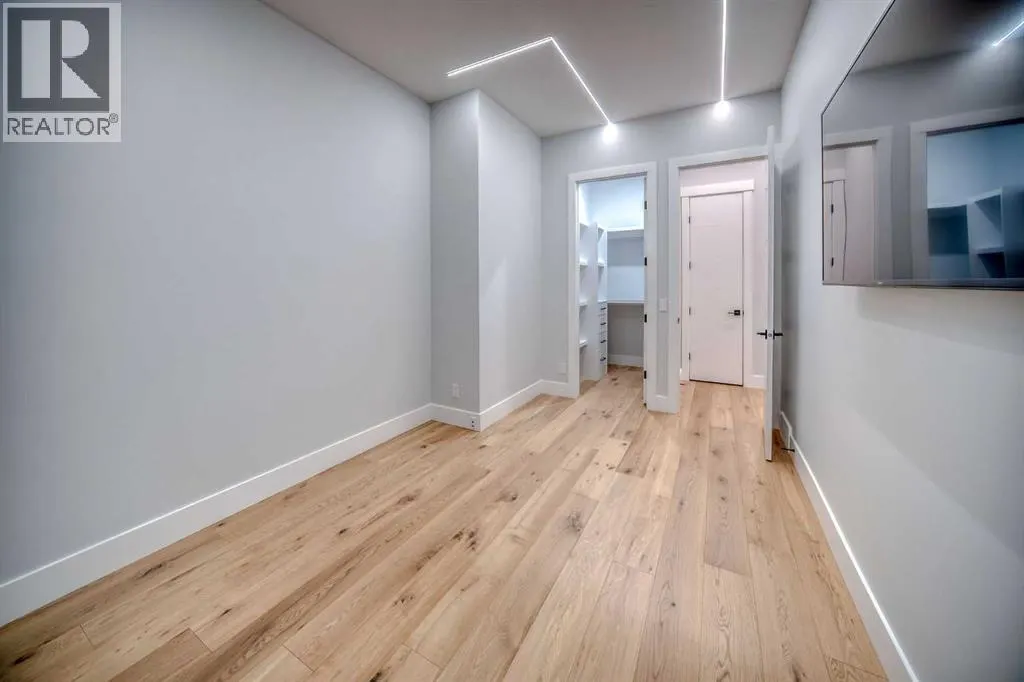 1904 13 Street SW
