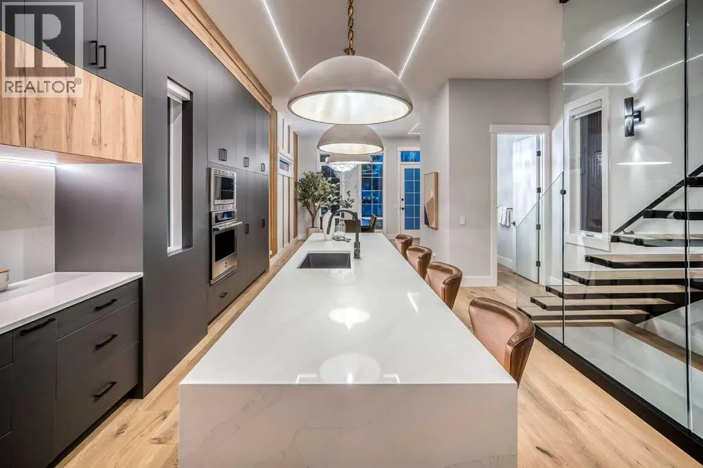 1904 13 Street SW