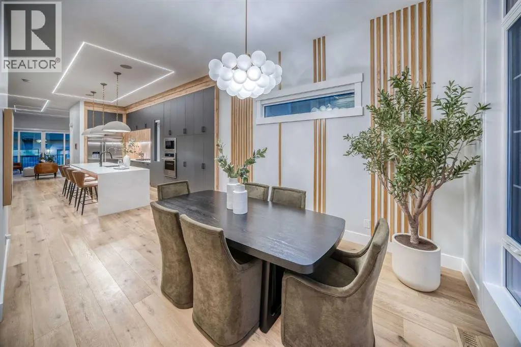 1904 13 Street SW