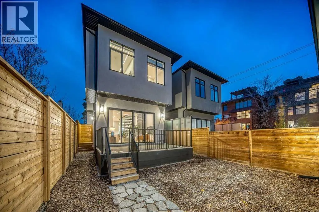 1904 13 Street SW