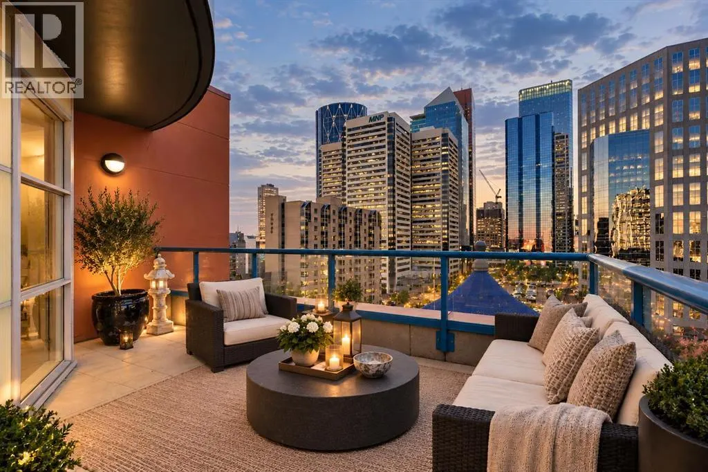 1005, 205 Riverfront Avenue SW