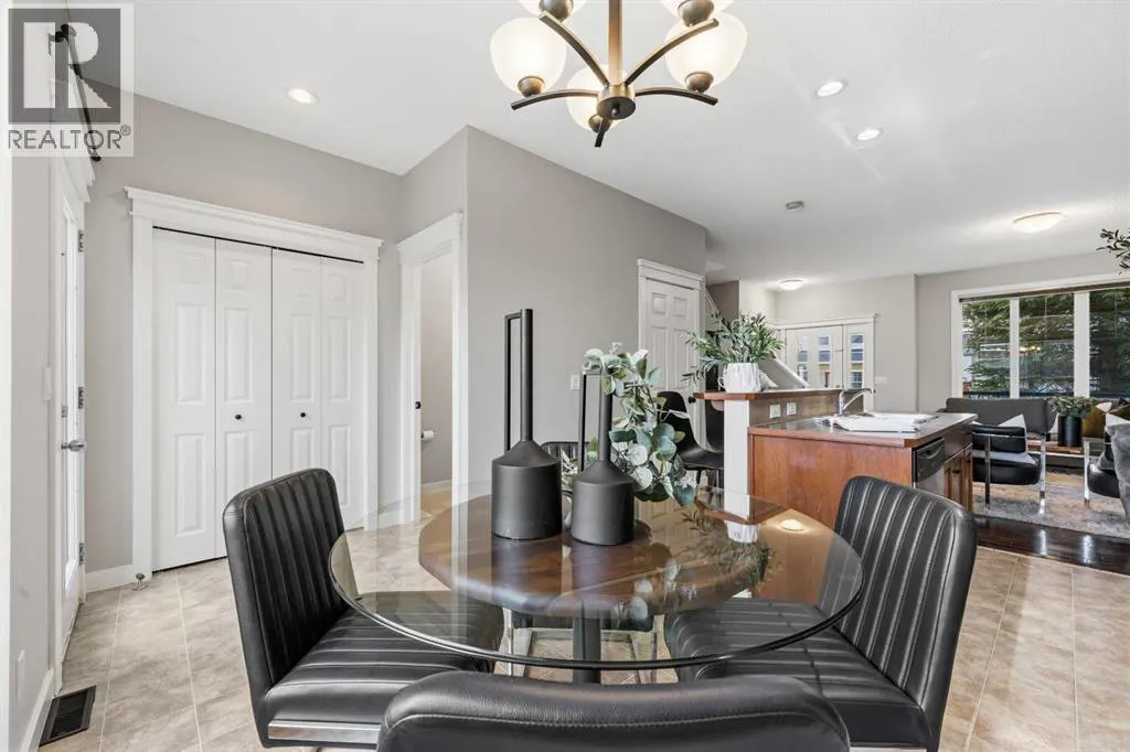 66 Evansford Circle NW