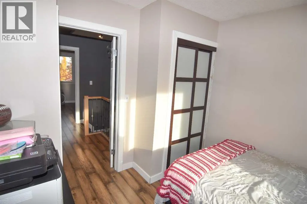 100 Coach Manor Rise SW