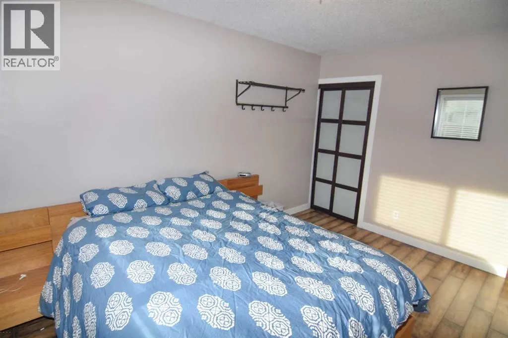 100 Coach Manor Rise SW
