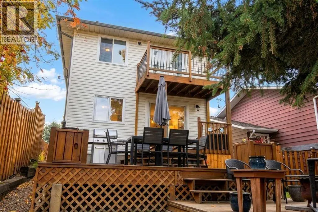 100 Coach Manor Rise SW