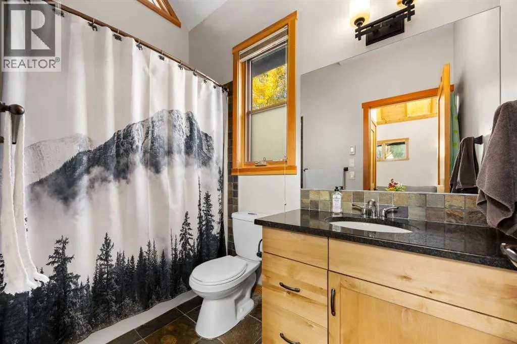 233 Cottage Club Crescent