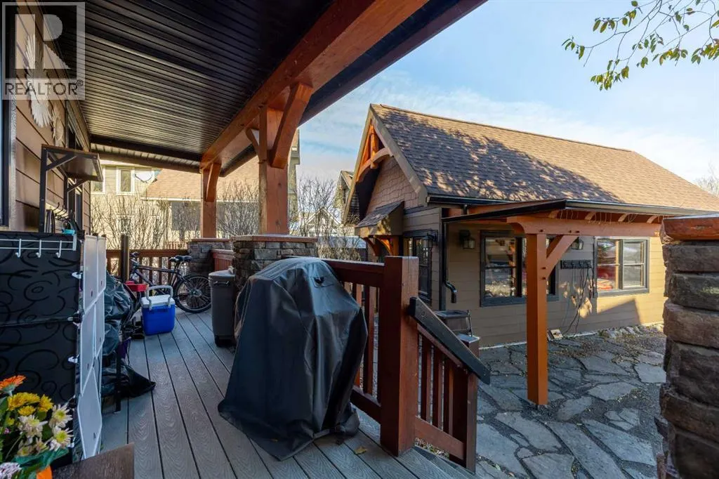 233 Cottage Club Crescent