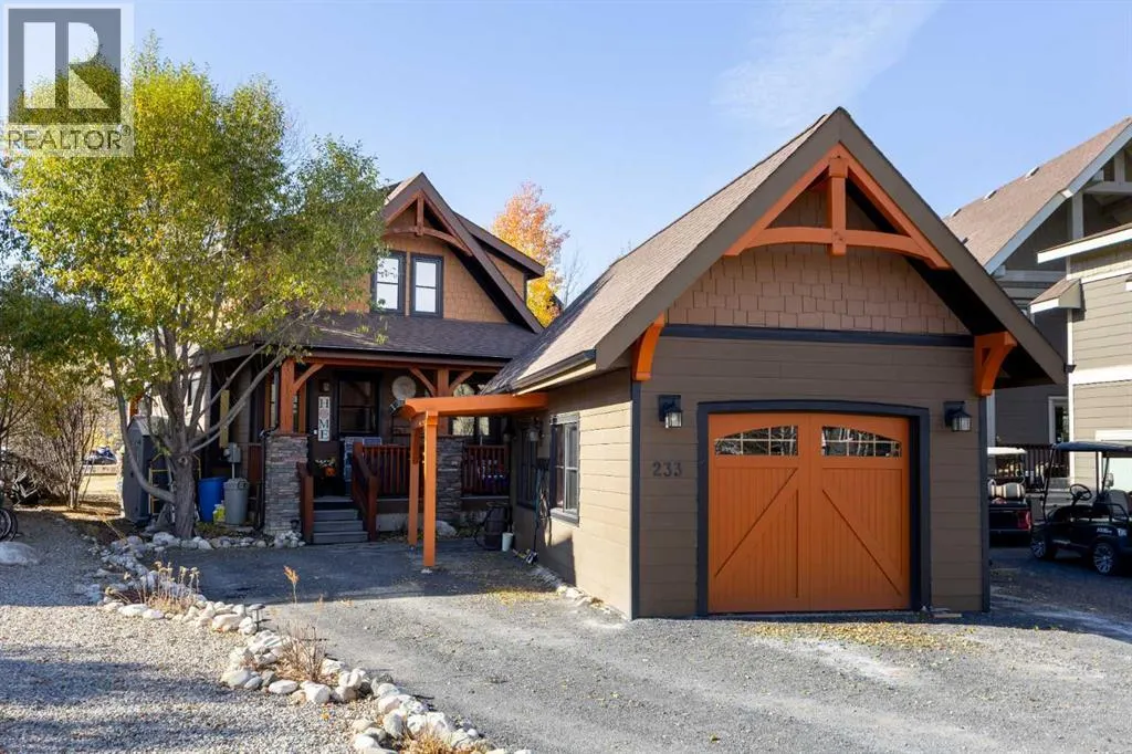 233 Cottage Club Crescent