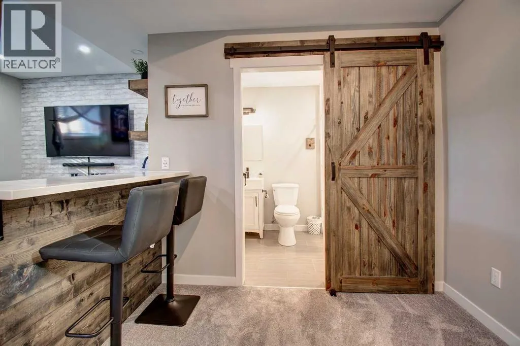 685 West Highland Crescent