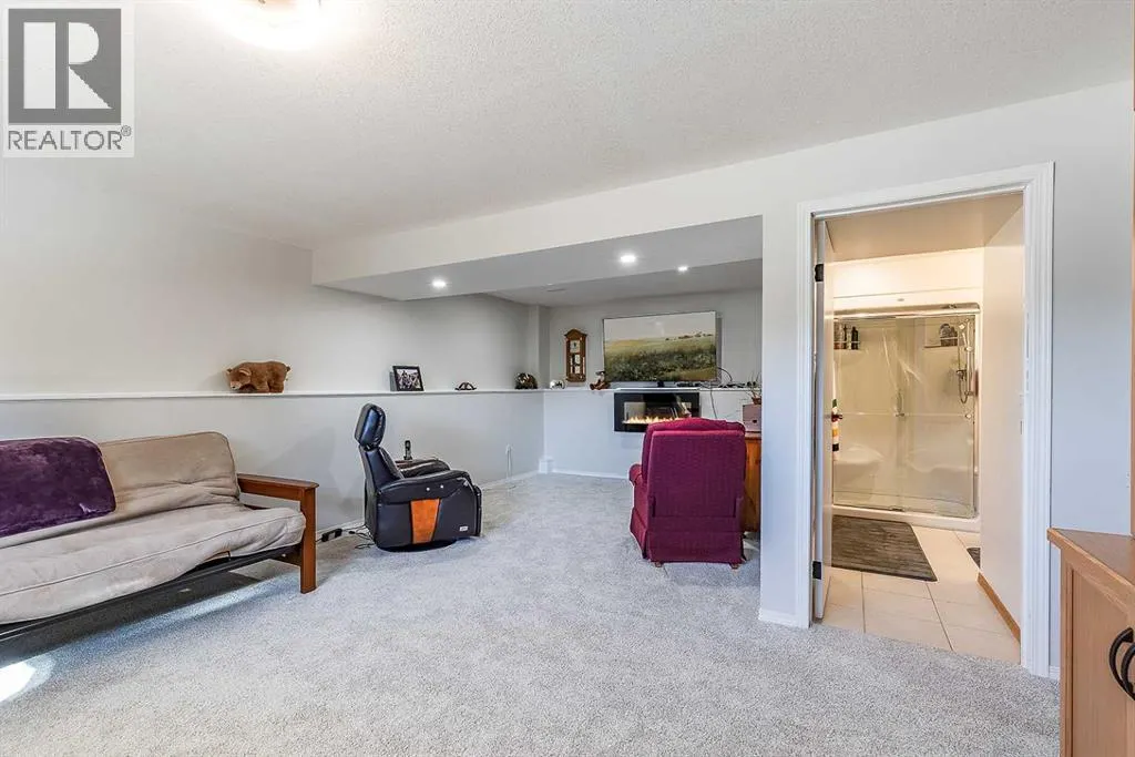 46 Ross Haven Place SE
