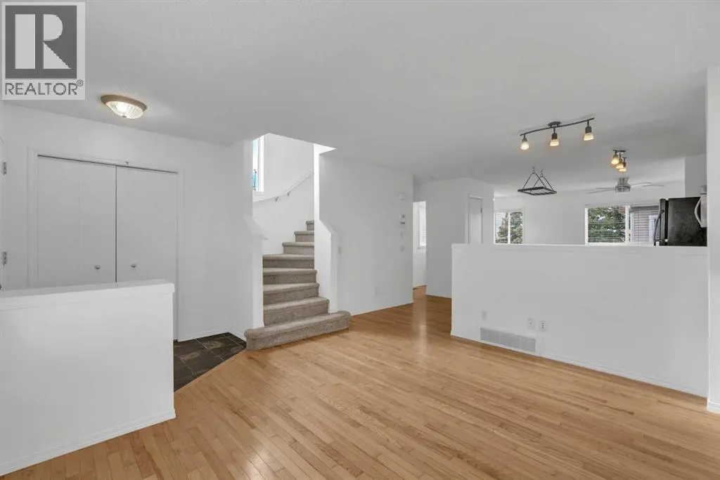60 Tuscany Court NW