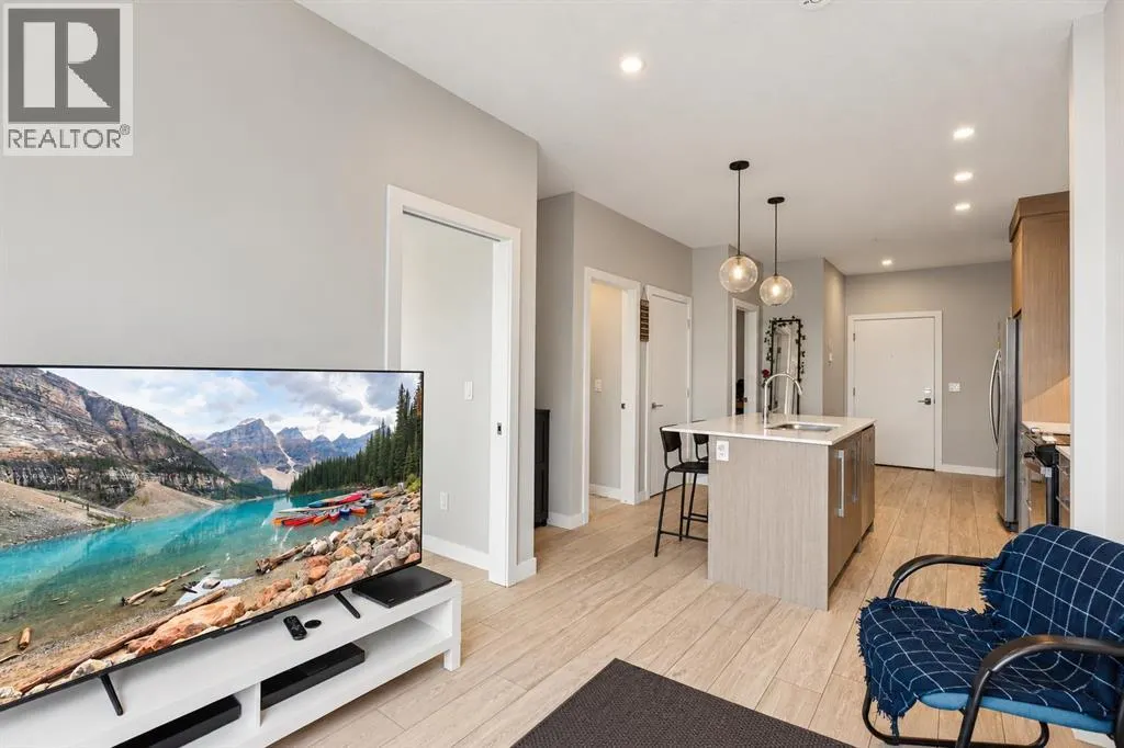 1218, 395 Skyview Parkway NE