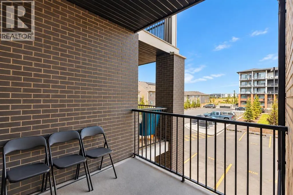 1218, 395 Skyview Parkway NE