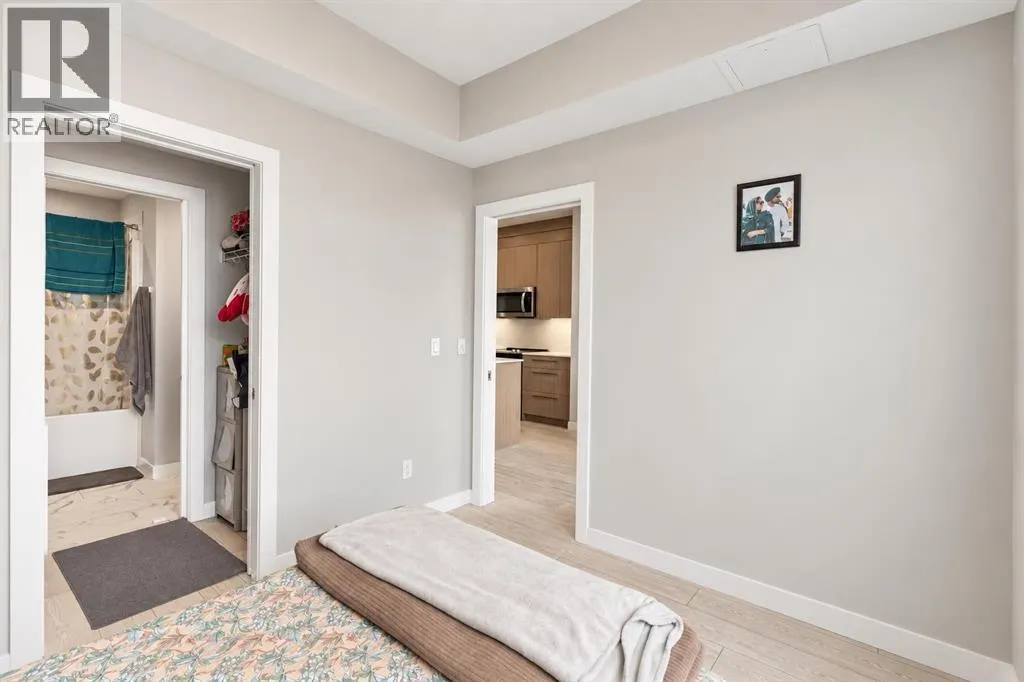 1218, 395 Skyview Parkway NE