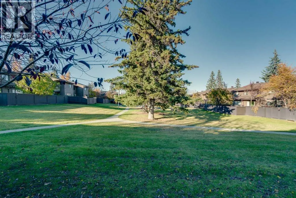 92, 2300 Oakmoor Drive SW