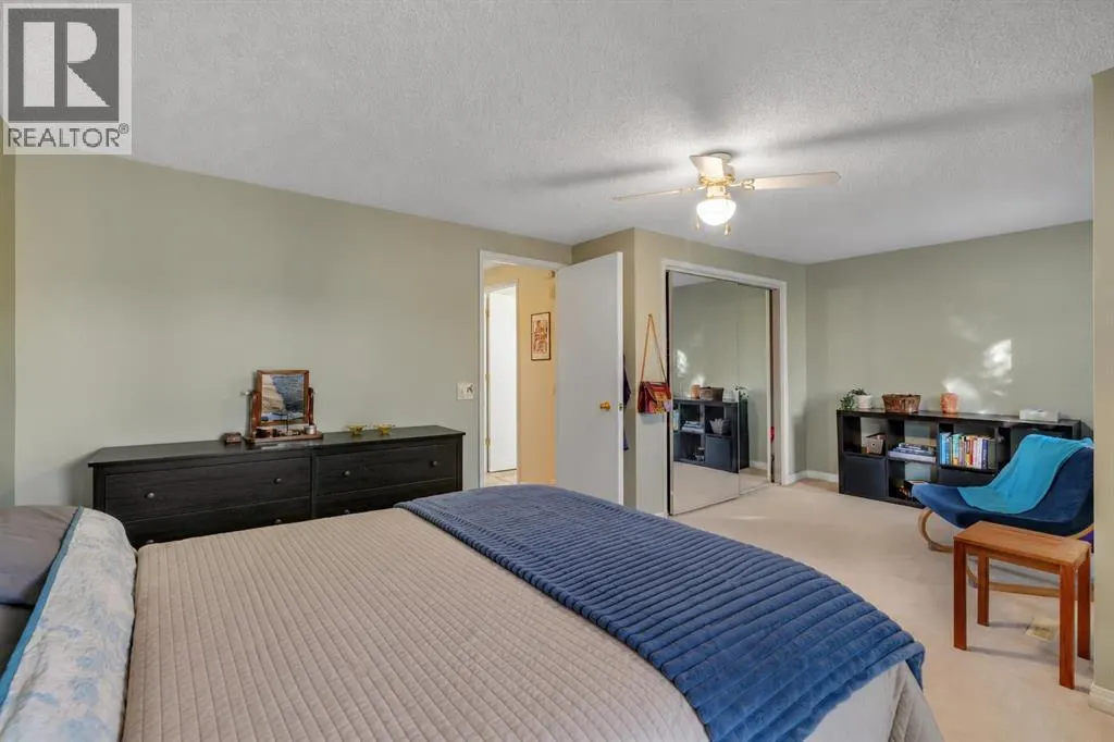 92, 2300 Oakmoor Drive SW