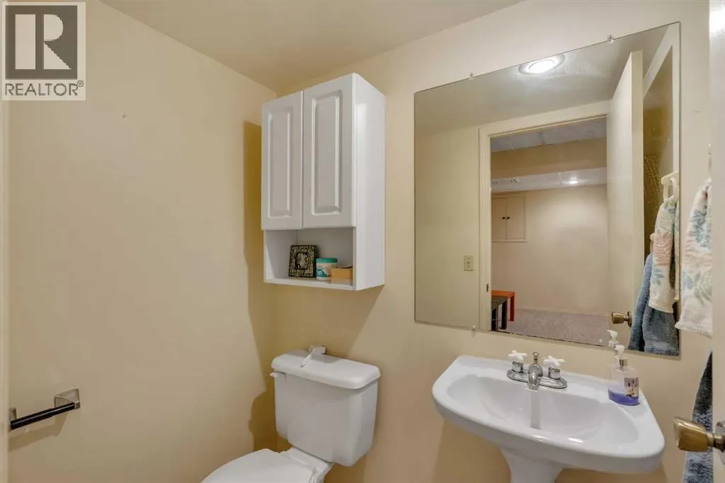 92, 2300 Oakmoor Drive SW