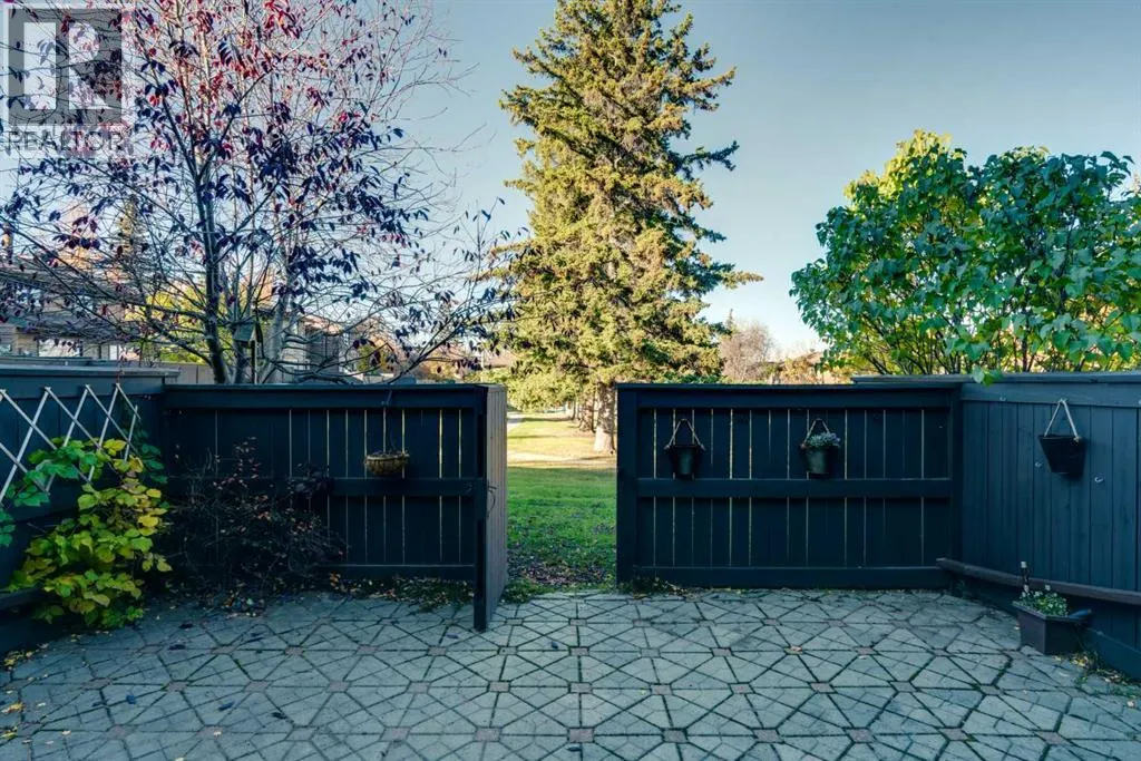 92, 2300 Oakmoor Drive SW