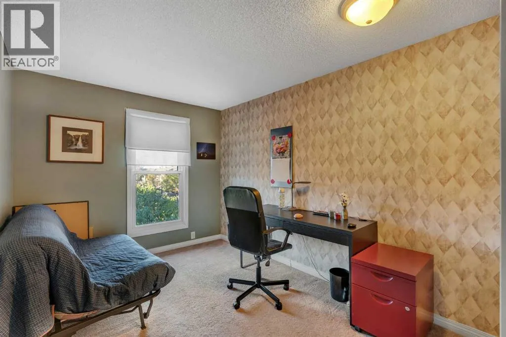 92, 2300 Oakmoor Drive SW