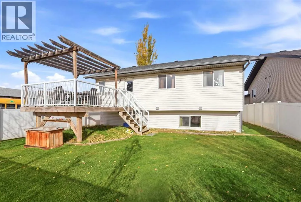 272 Jennings Crescent