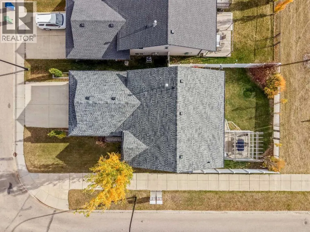 272 Jennings Crescent