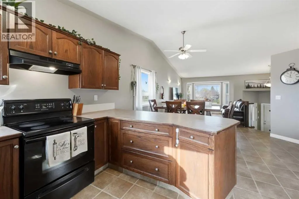 272 Jennings Crescent