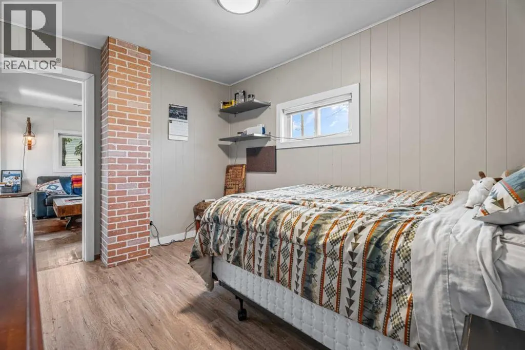 210 royalties Crescent