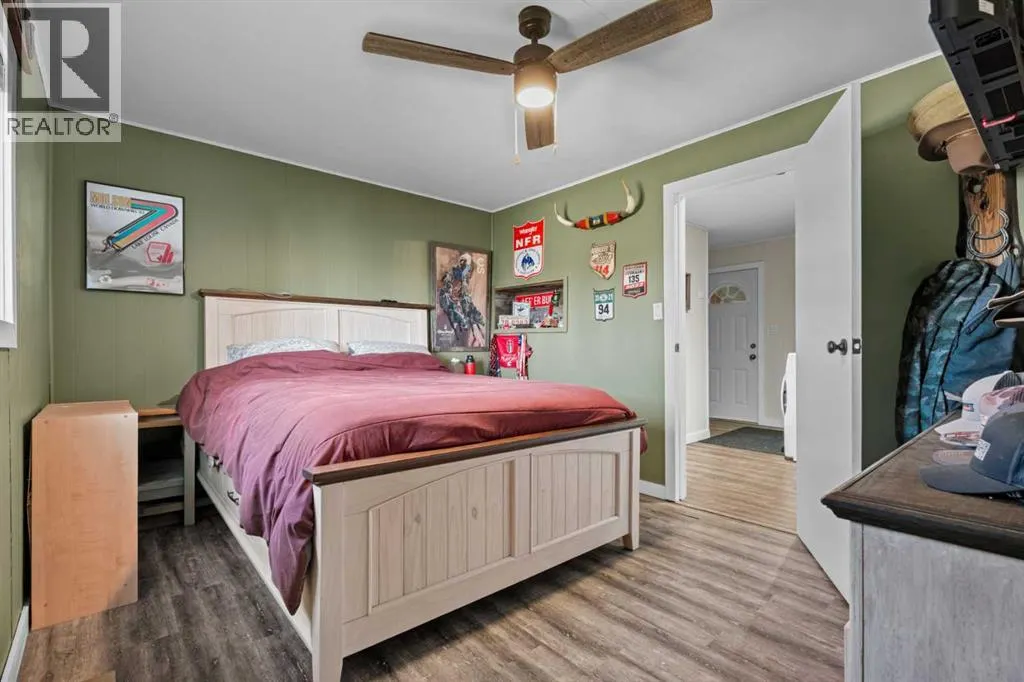 210 royalties Crescent
