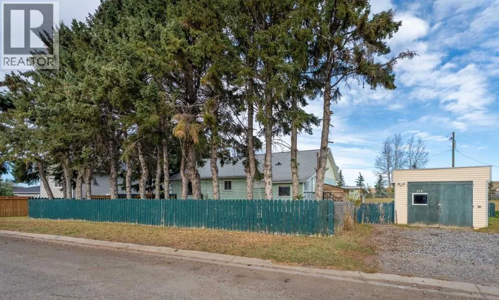 210 royalties Crescent