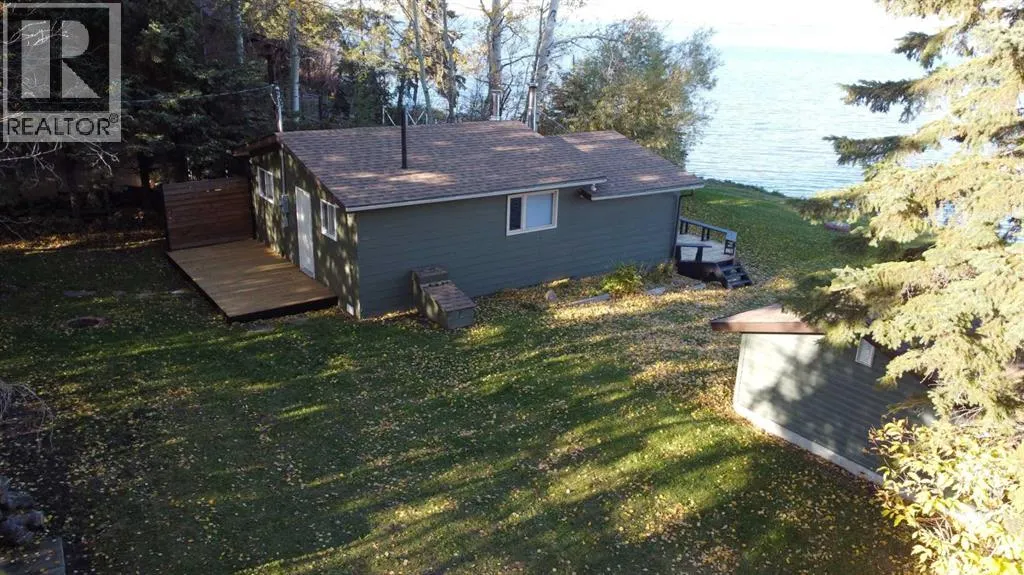 43 Lakeshore Drive