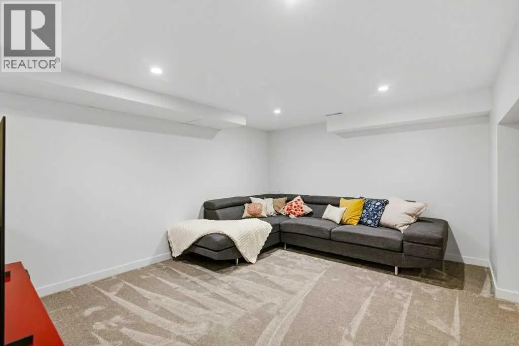 93 Downey Road