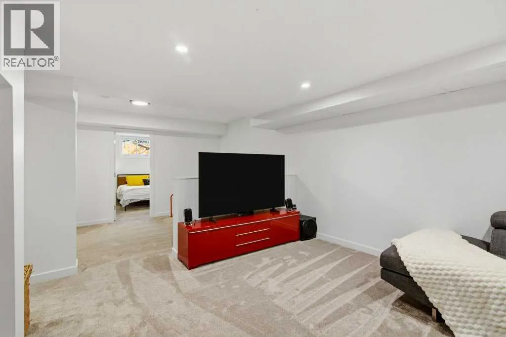 93 Downey Road