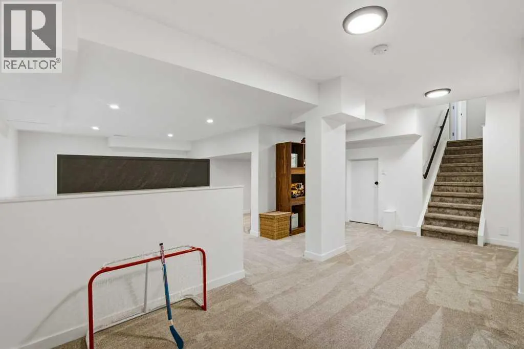 93 Downey Road