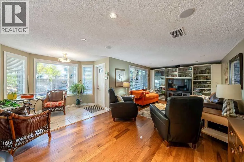 7 Springbank View SW