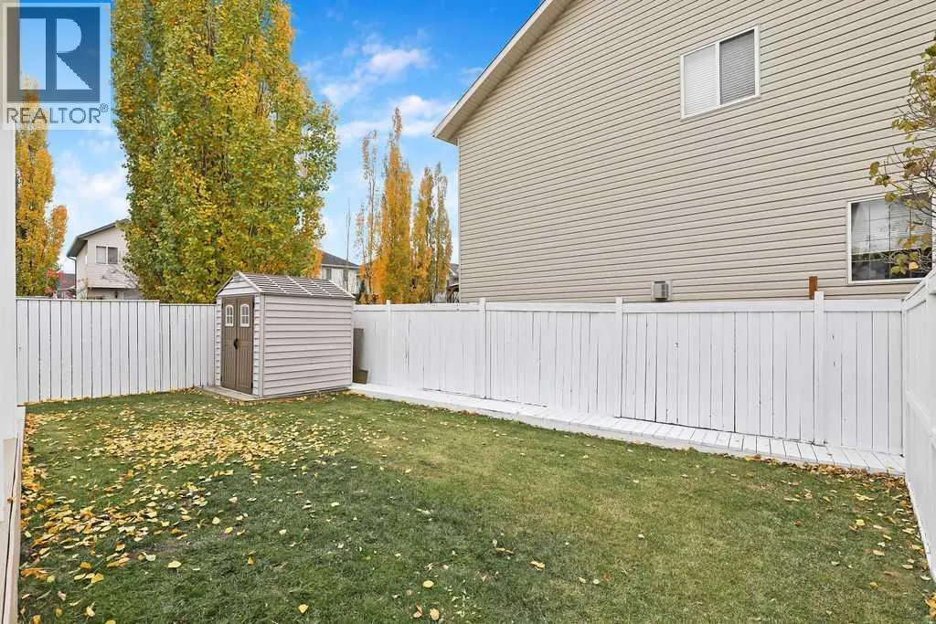 195 Cranwell Crescent SE